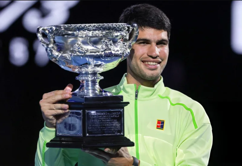 Carlos Alcaraz lần đầu vô địch Australian Open 2026 và hoàn thành Career Grand Slam ở tuổi 22